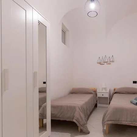 Appartamento Pieno Centro, Vista Mare, 30 Metri Dalla *